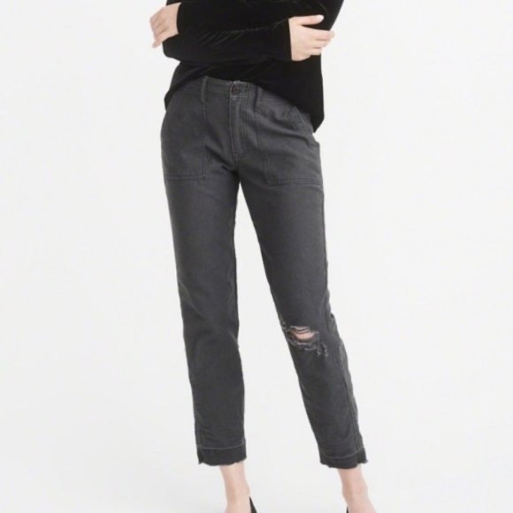 A&F Ames Low Rise Slim Boyfriend Pant